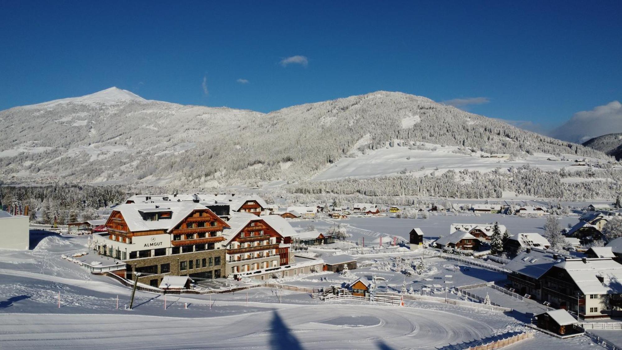 Almgut - Mountain Wellness Hotel Sankt Margarethen im Lungau Dış mekan fotoğraf