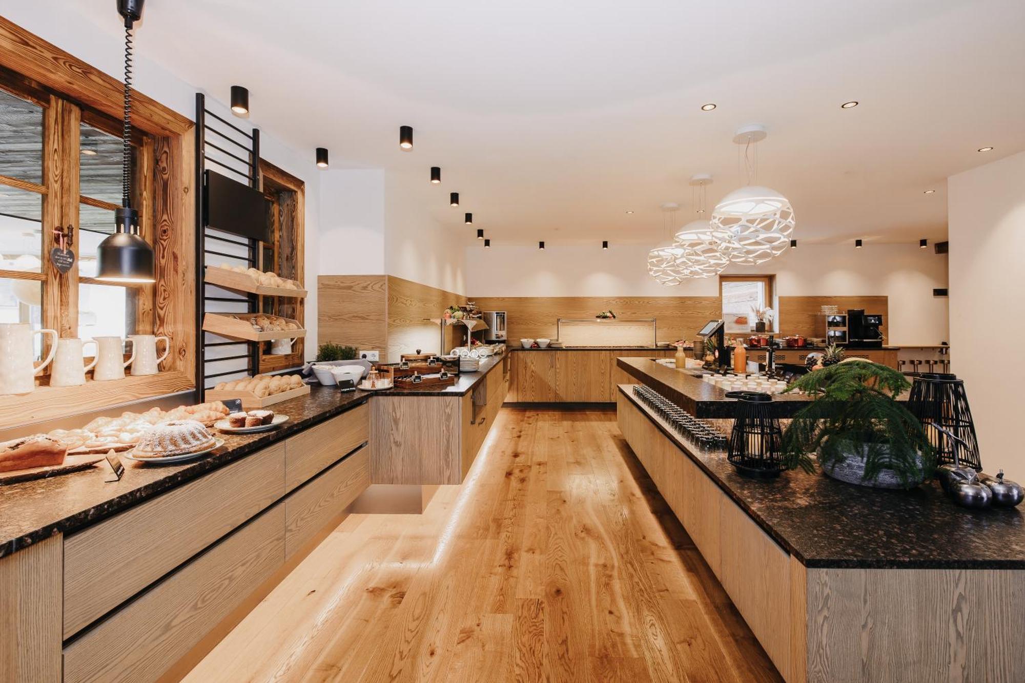 Almgut - Mountain Wellness Hotel Sankt Margarethen im Lungau Dış mekan fotoğraf