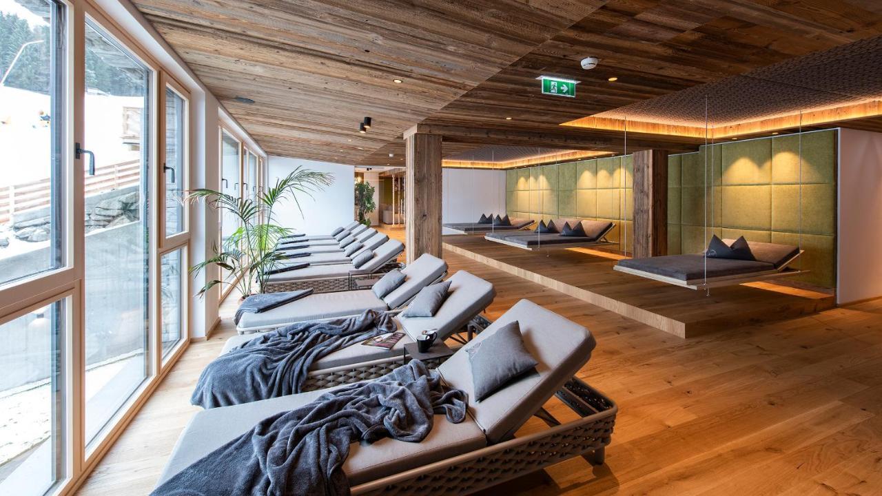 Almgut - Mountain Wellness Hotel Sankt Margarethen im Lungau Dış mekan fotoğraf