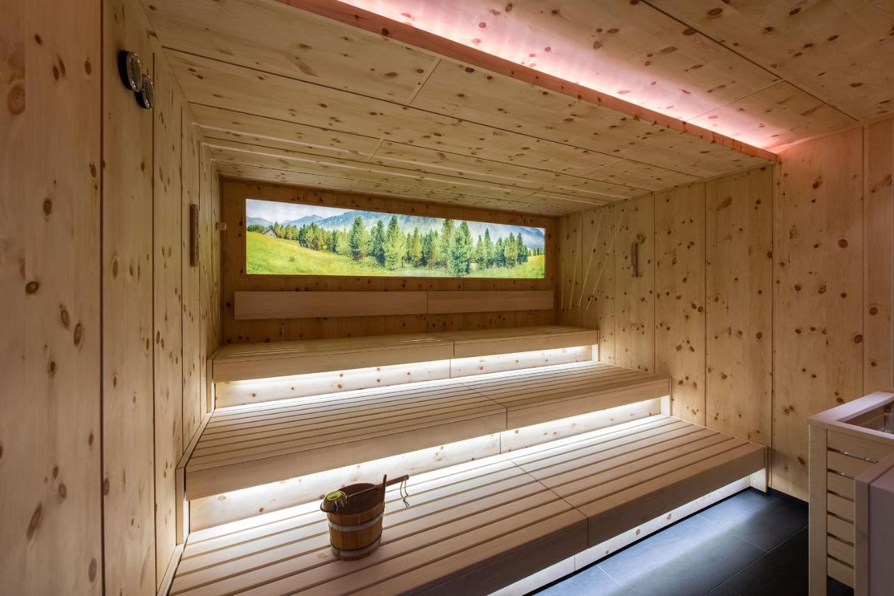 Almgut - Mountain Wellness Hotel Sankt Margarethen im Lungau Dış mekan fotoğraf