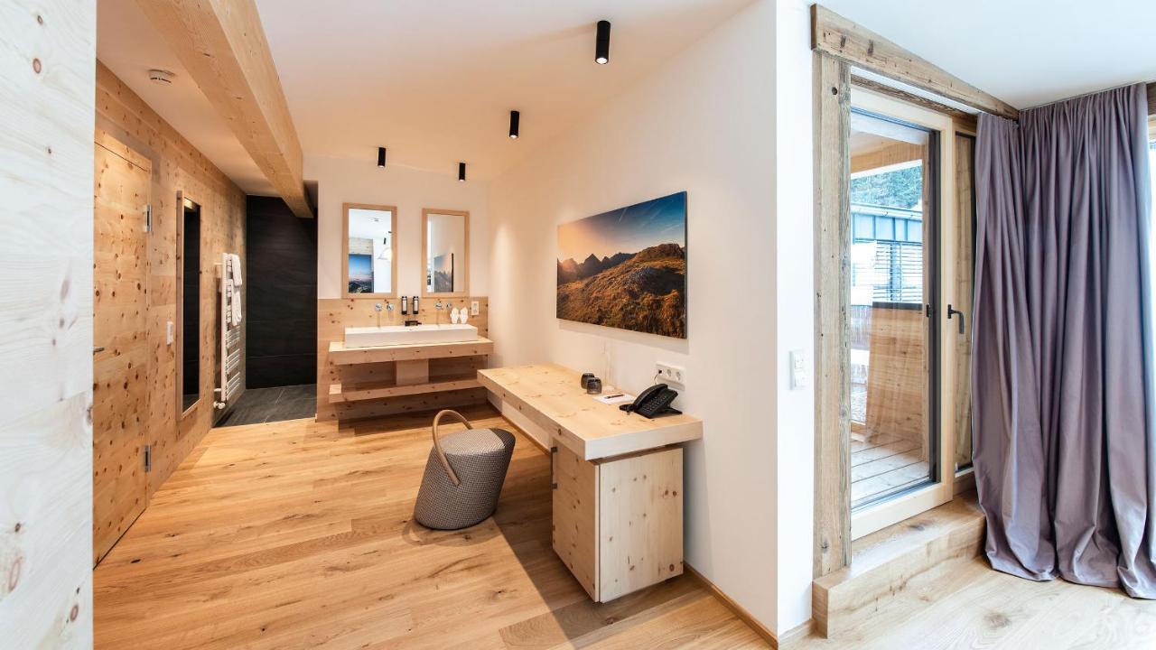 Almgut - Mountain Wellness Hotel Sankt Margarethen im Lungau Dış mekan fotoğraf